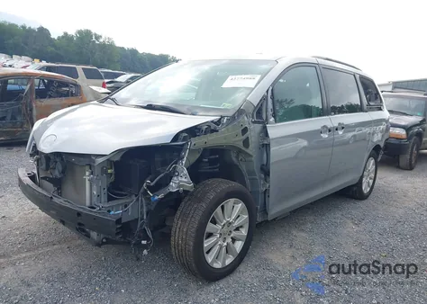 2011 Toyota Sienna Xle/Limited z USA, uszkodzony, nr VIN 5TDDK3DC3BS017280